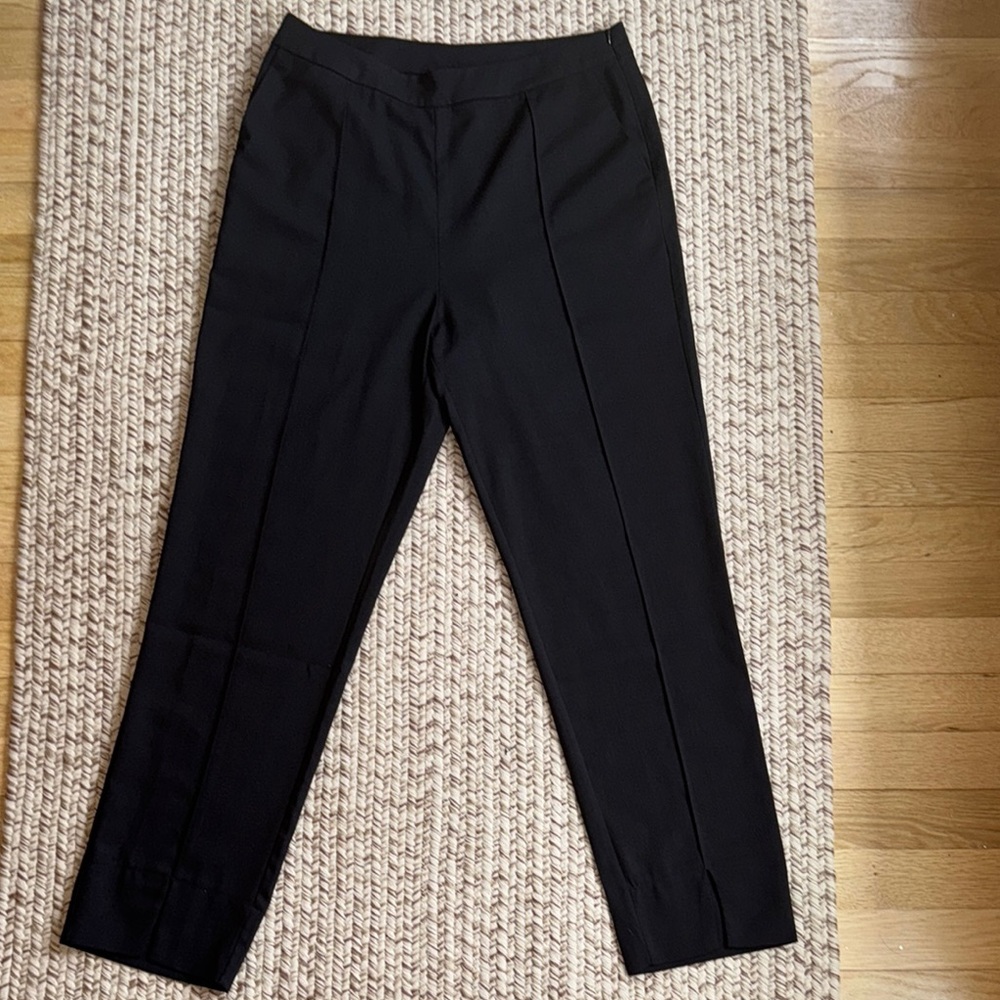 Lulu’s size 4 black trousers